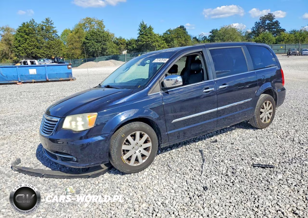2011 Chrysler Town & Country Touring L