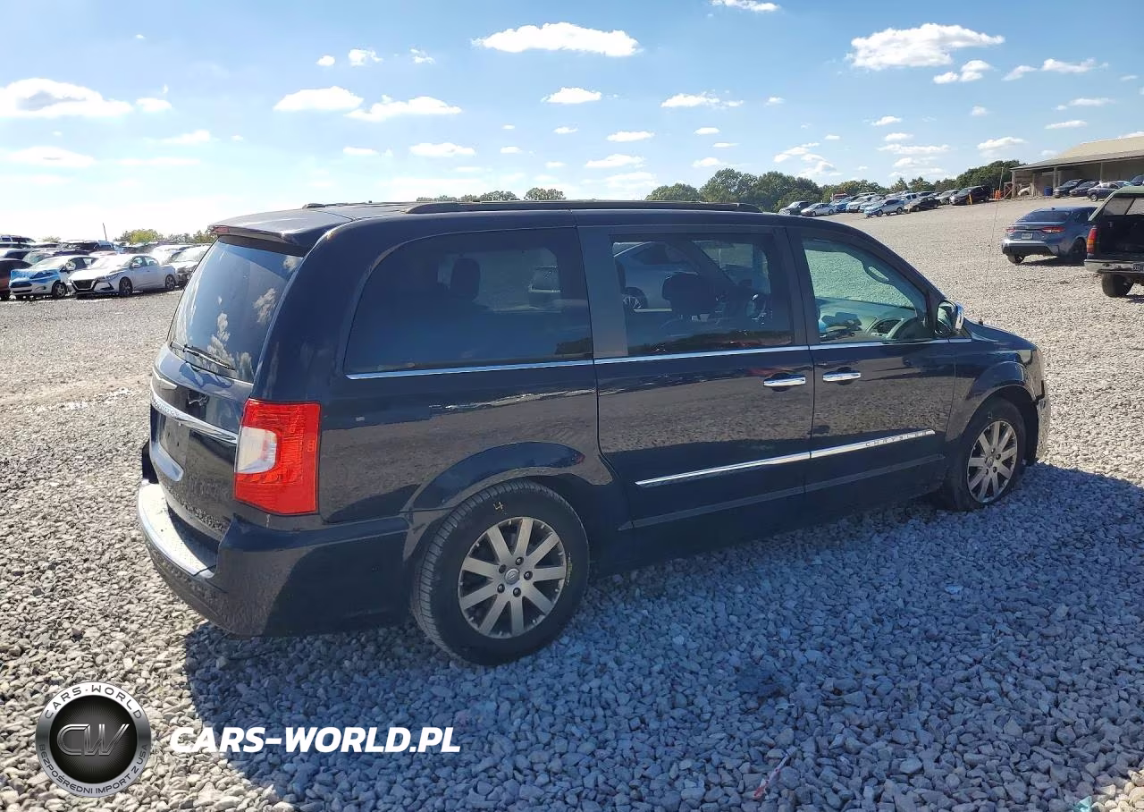 2011 Chrysler Town & Country Touring L VIN:2A4RR8DG5BR706046 - 3