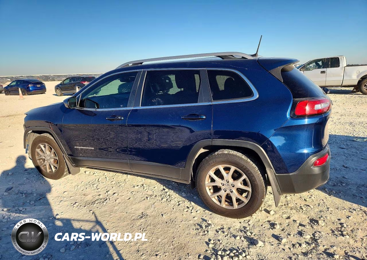 2018 Jeep Cherokee Latitude Plus VIN:1C4PJLLB4JD552248 - 2