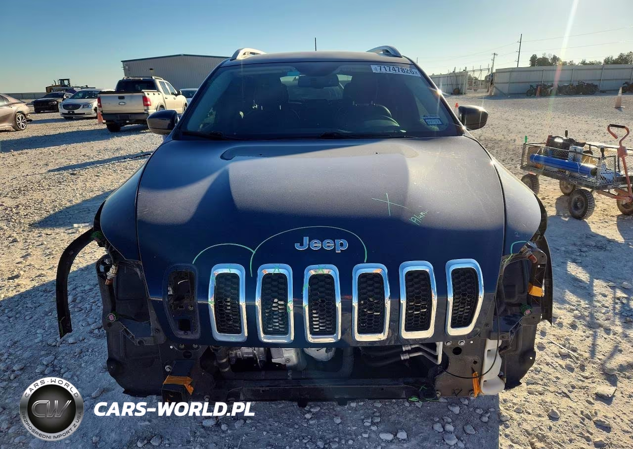 2018 Jeep Cherokee Latitude Plus VIN:1C4PJLLB4JD552248 - 5