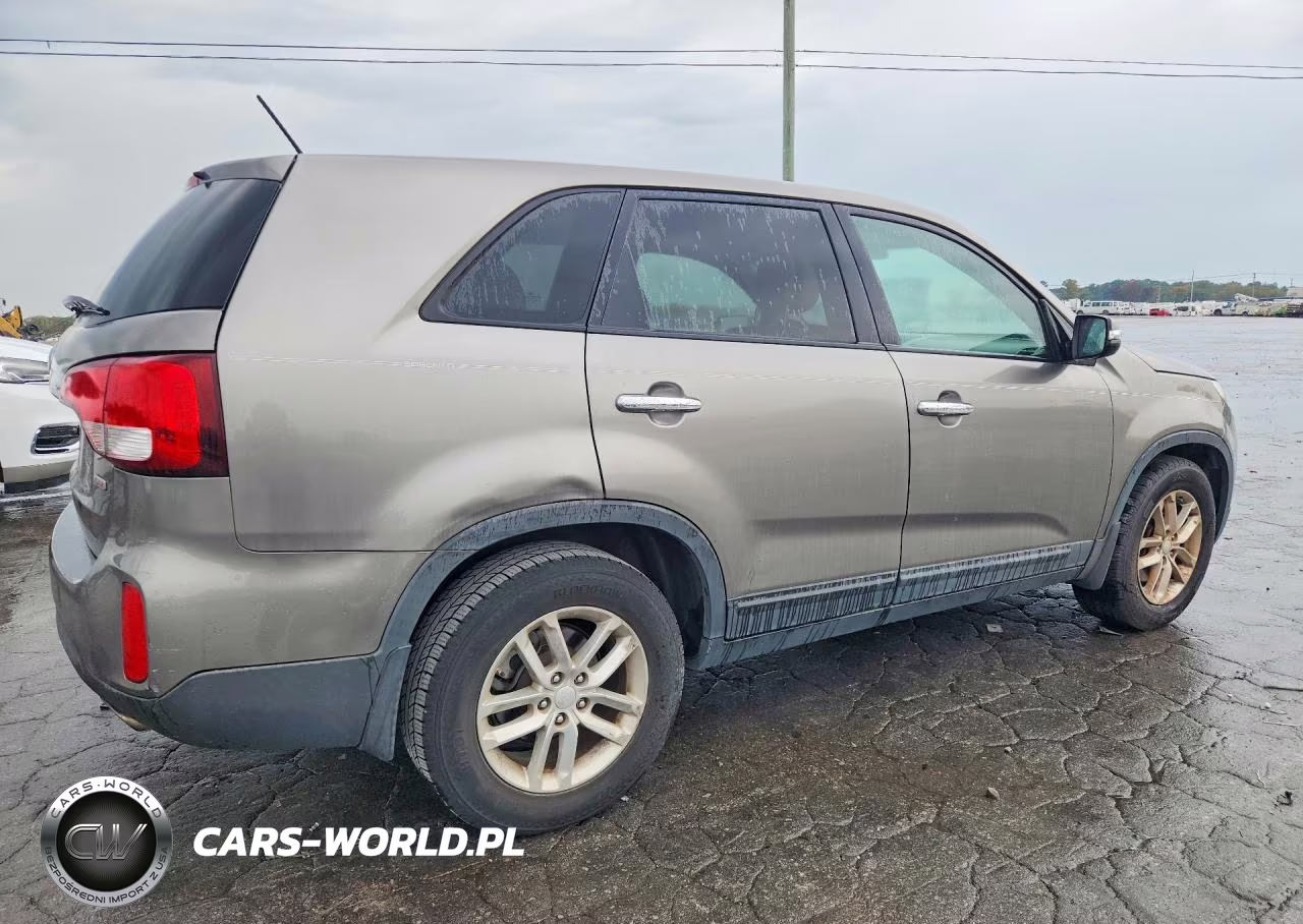 2015 Kia Sorento Lx VIN:5XYKT3A64FG555671 - 3