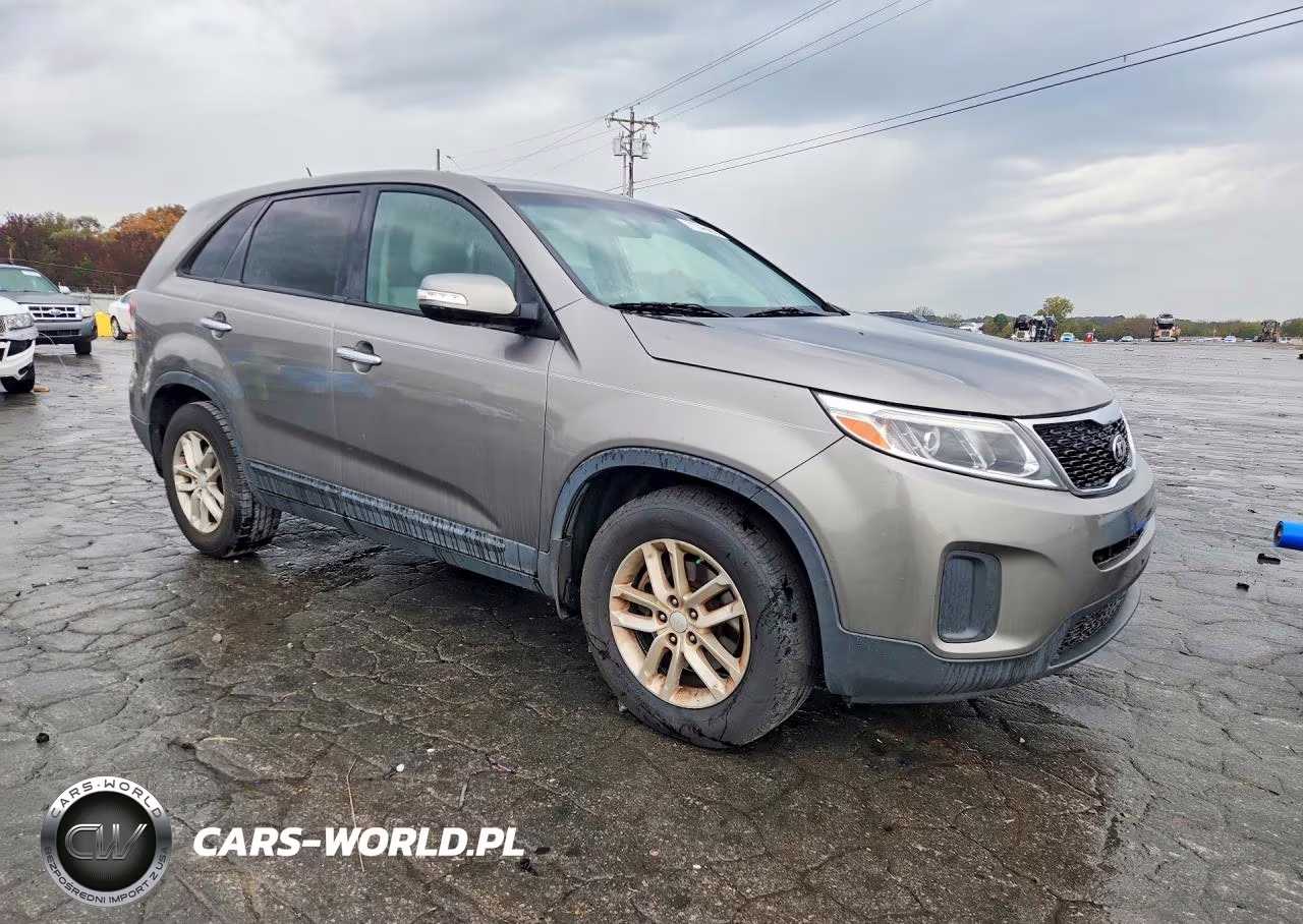 2015 Kia Sorento Lx VIN:5XYKT3A64FG555671 - 4
