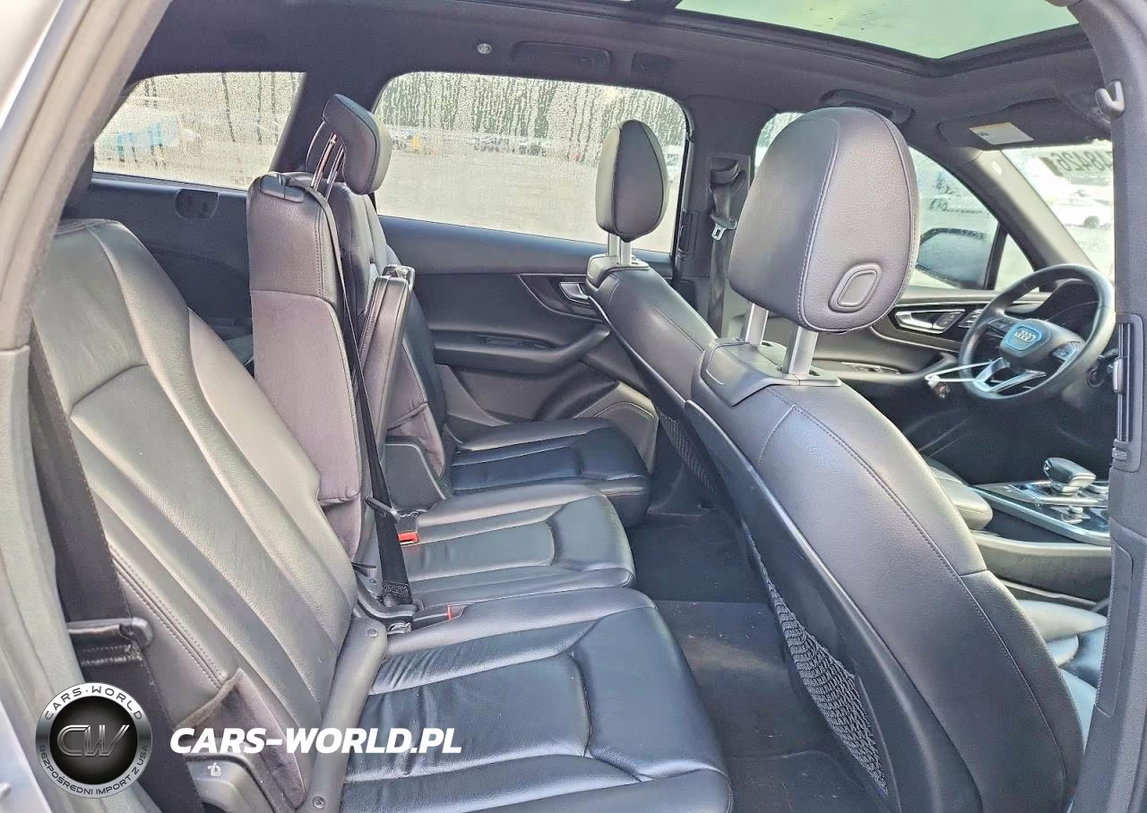 2017 Audi Q7 Premium Plus VIN:WA1LAAF78HD033718 - 10
