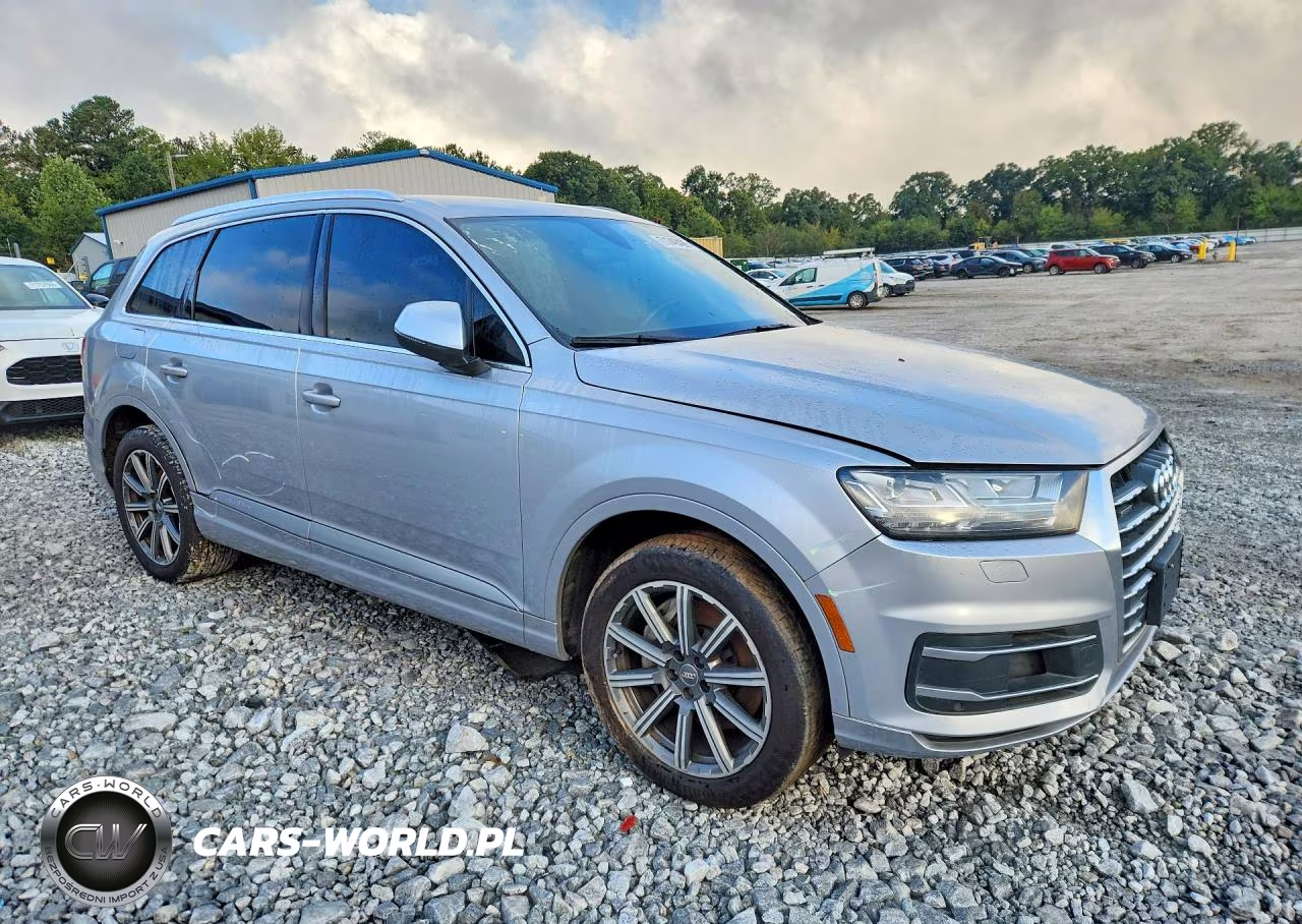 2017 Audi Q7 Premium Plus VIN:WA1LAAF78HD033718 - 4