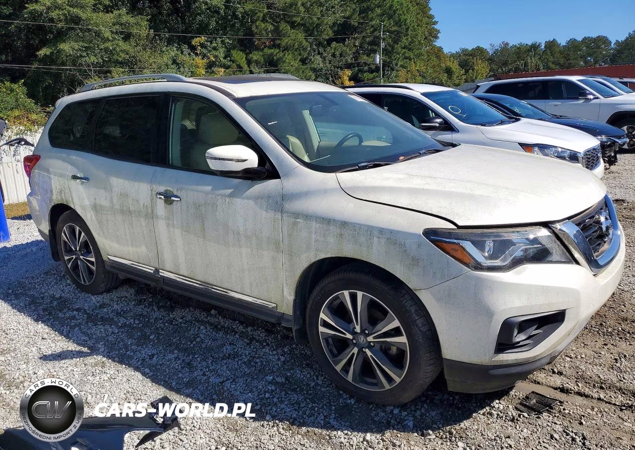 2018 Nissan Pathfinder Platinum VIN:5N1DR2MN9JC659571 - 4