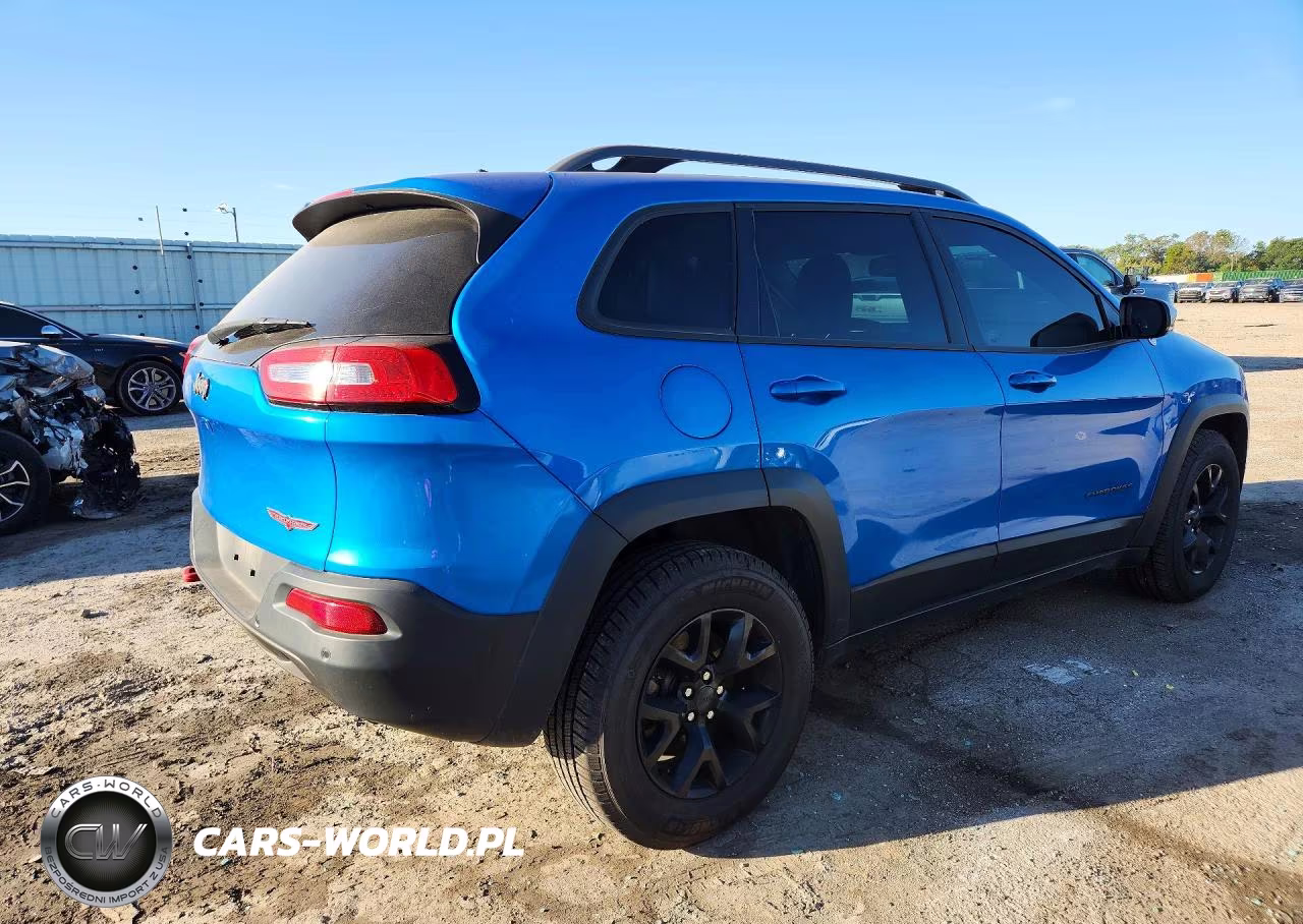 2017 Jeep Cherokee Trailhawk VIN:1C4PJMBS1HW609057 - 3