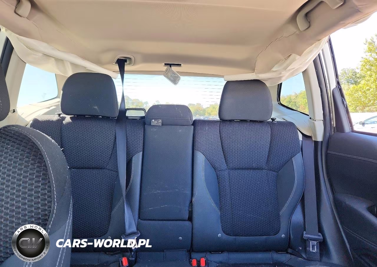 2019 Subaru Forester Premium VIN:JF2SKAGC9KH522575 - 10