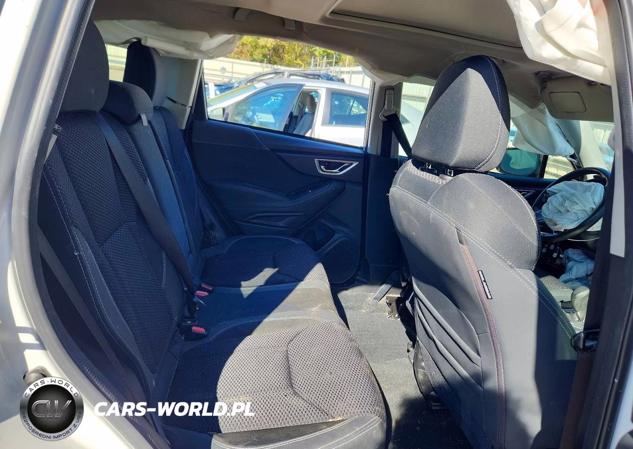2019 Subaru Forester Premium VIN:JF2SKAGC9KH522575 - 11