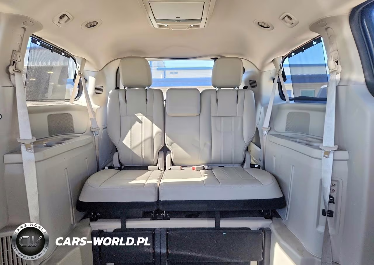 2012 Chrysler Town & Country Touring L VIN:2C4RC1CG1CR255117 - 10