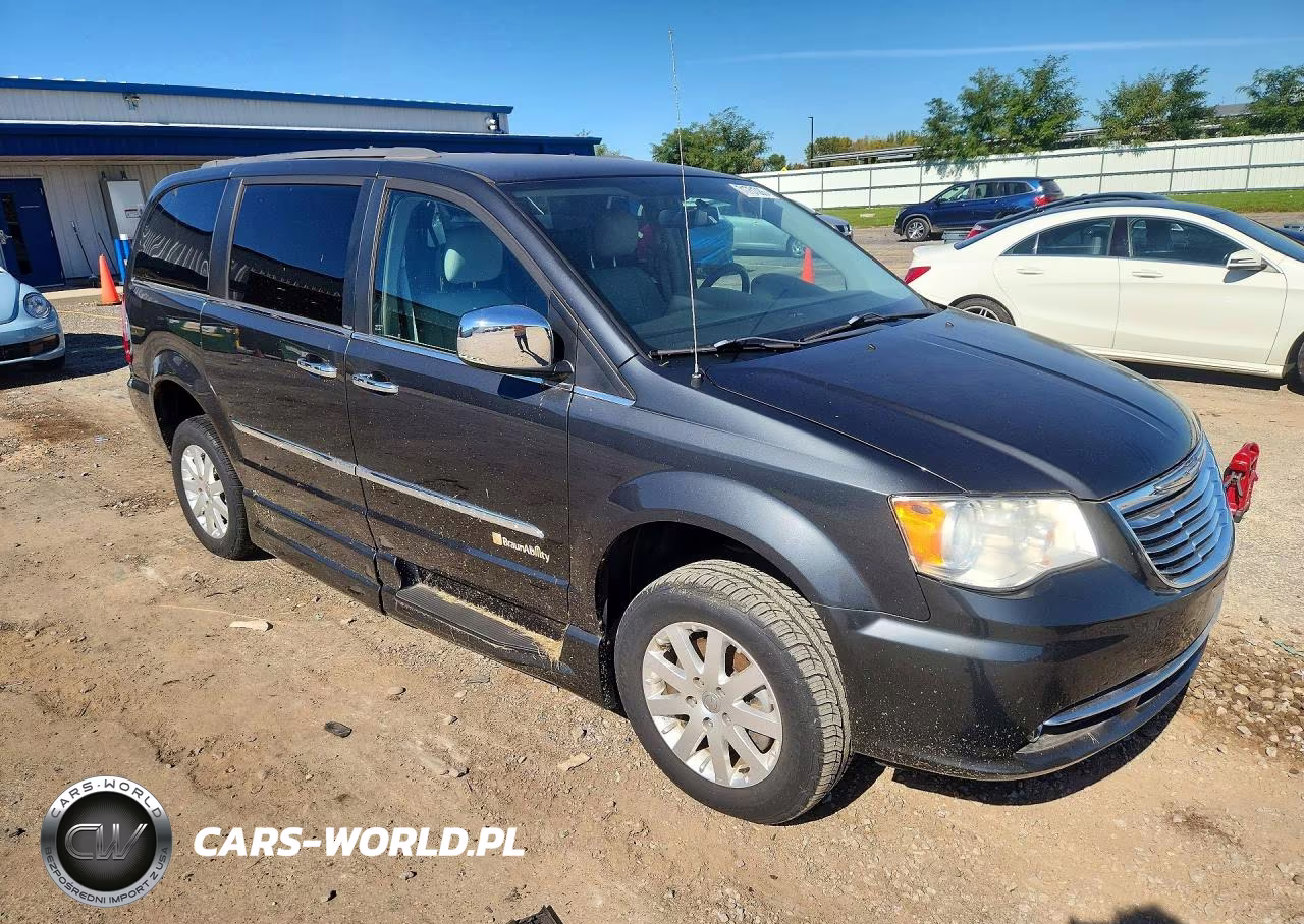 2012 Chrysler Town & Country Touring L VIN:2C4RC1CG1CR255117 - 4