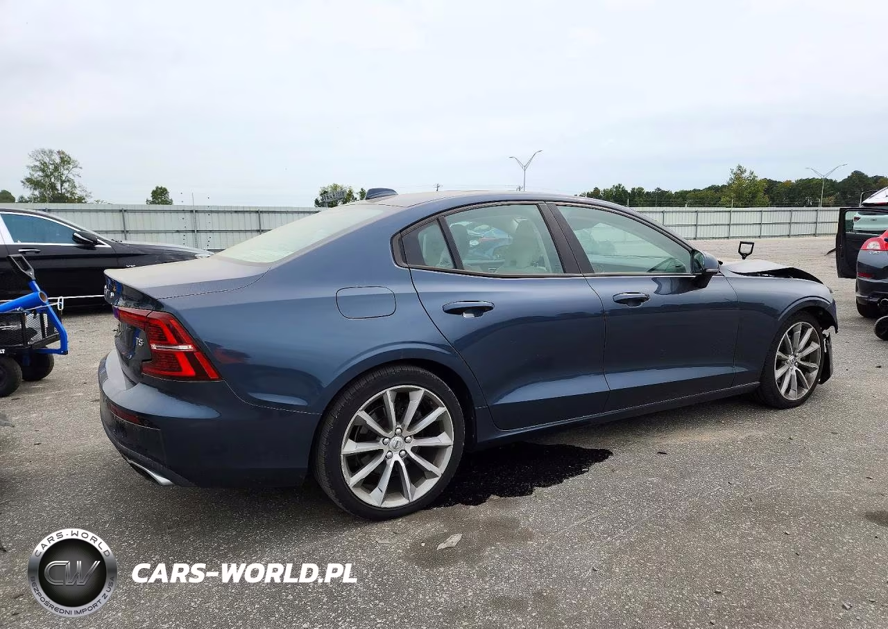 2019 Volvo S60 T5 Momentum VIN:7JR102FK7KG015308 - 3