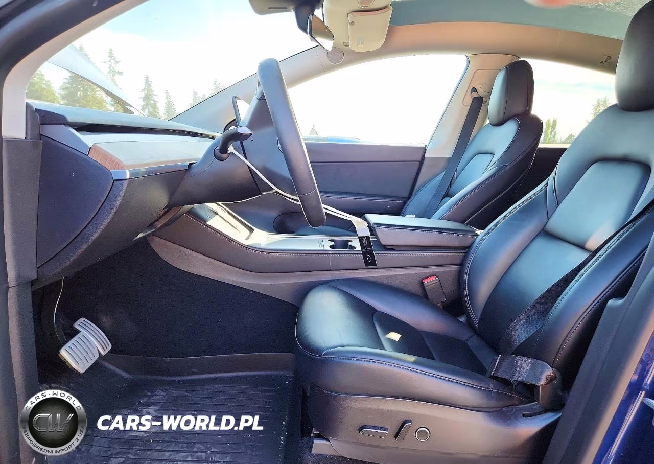 2022 Tesla Model Y VIN:7SAYGDEF3NF365867 - 7