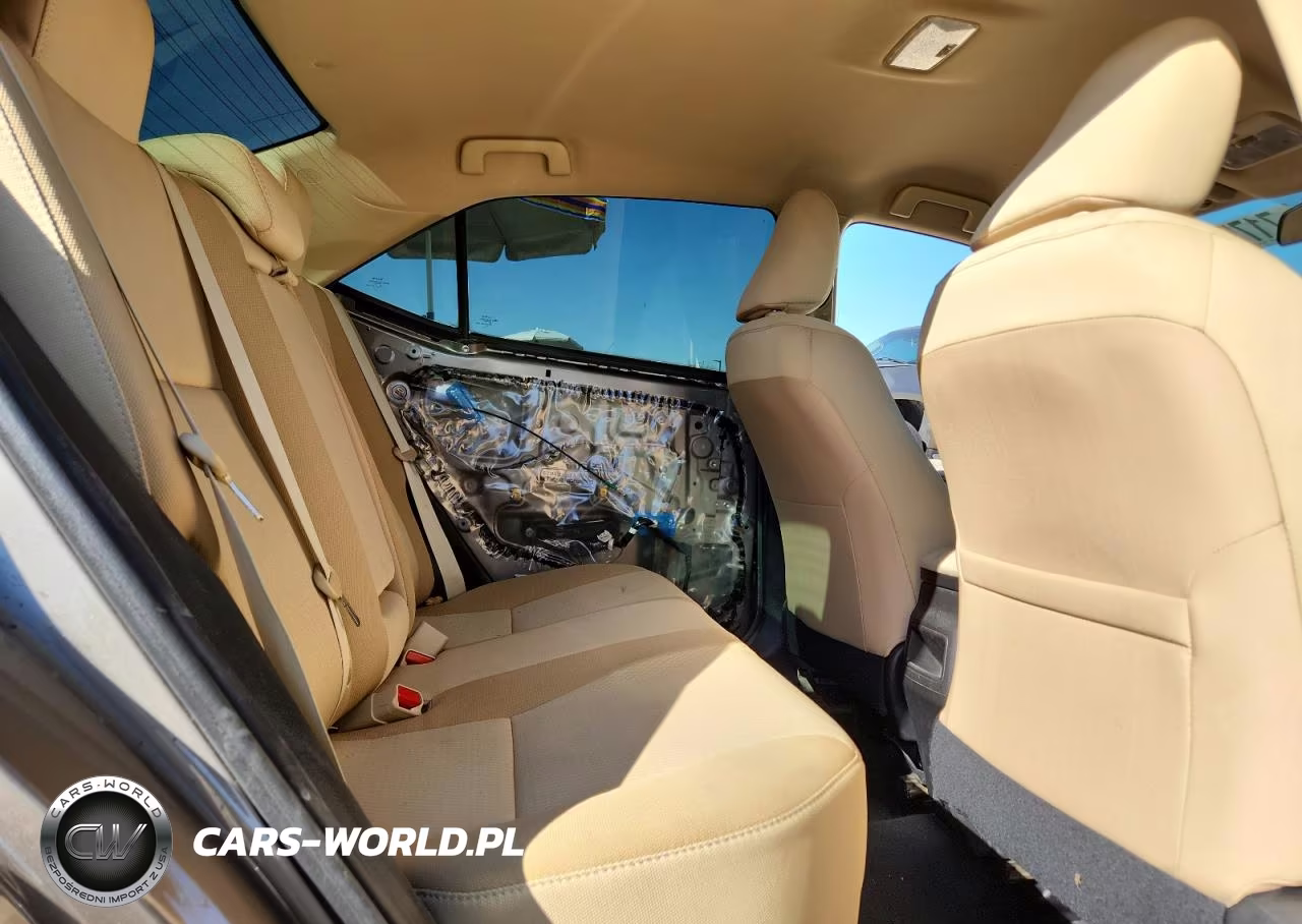 2018 Toyota Corolla Le VIN:5YFBURHE2JP834361 - 10