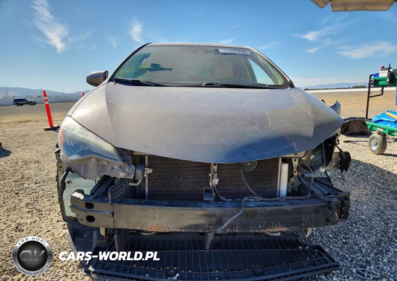 2018 Toyota Corolla Le VIN:5YFBURHE2JP834361 - 5