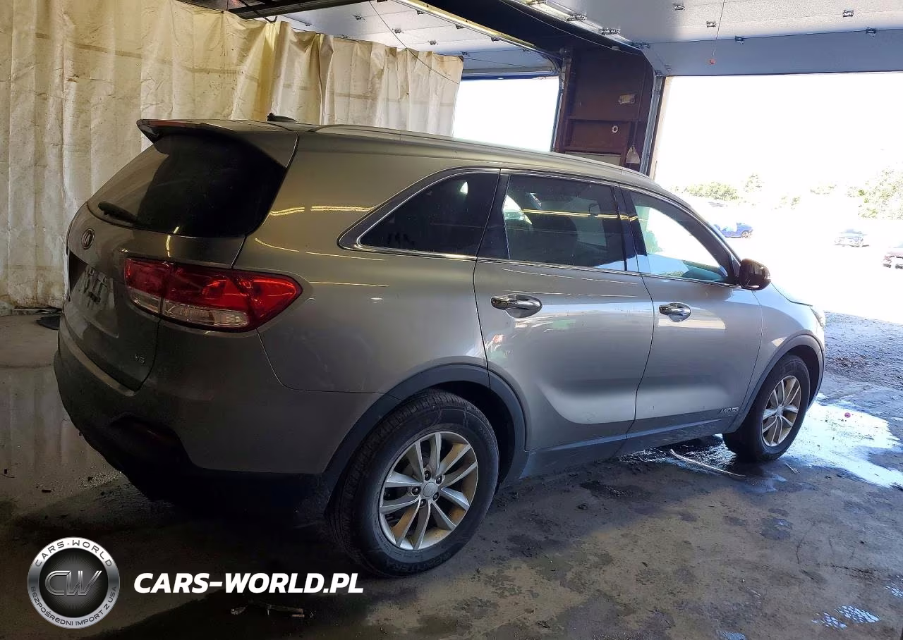 2018 Kia Sorento Lx V6 VIN:5XYPGDA59JG418936 - 3