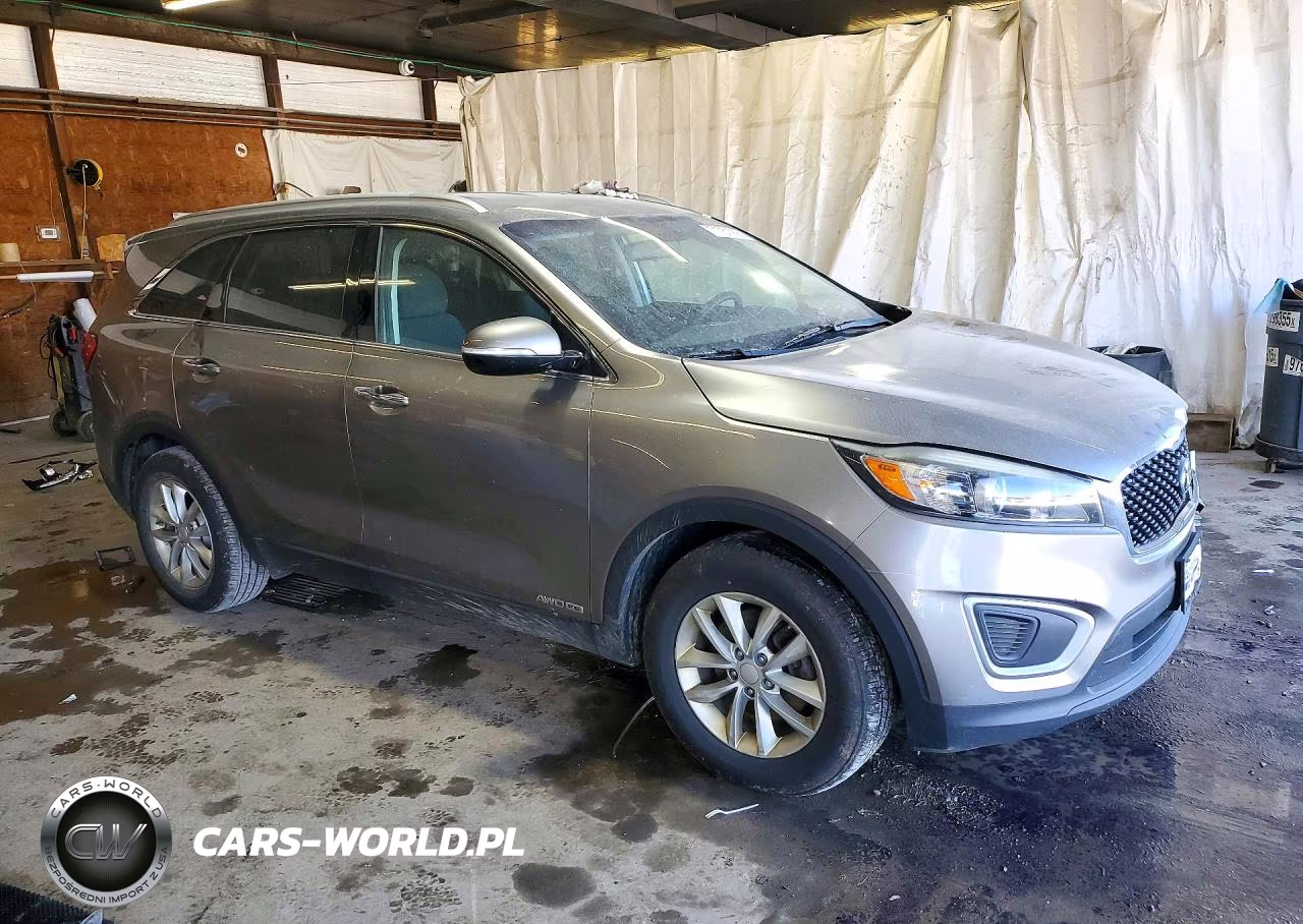 2018 Kia Sorento Lx V6 VIN:5XYPGDA59JG418936 - 4