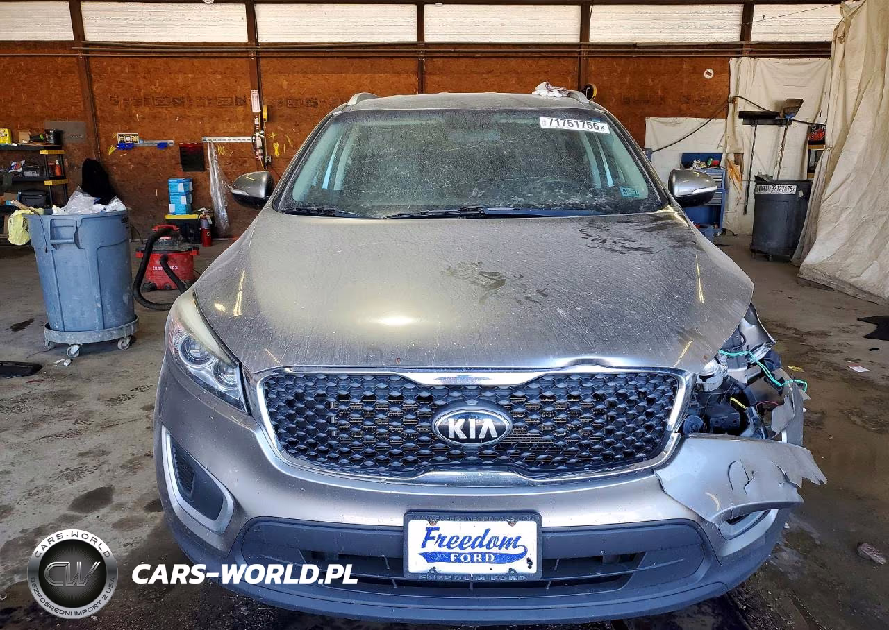 2018 Kia Sorento Lx V6 VIN:5XYPGDA59JG418936 - 5