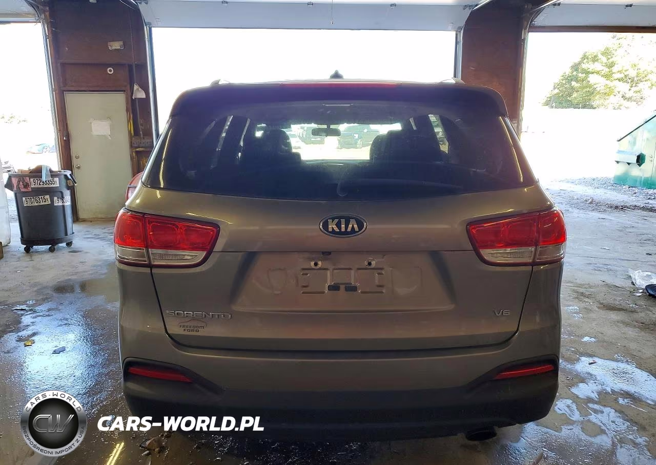 2018 Kia Sorento Lx V6 VIN:5XYPGDA59JG418936 - 6