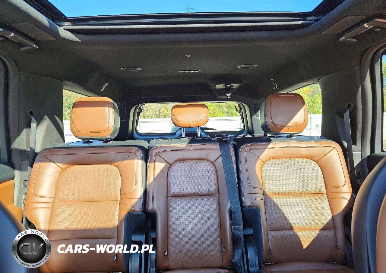 2023 Lincoln Navigator L Reserve VIN:5LMJJ3LG1PEL04228 - 10