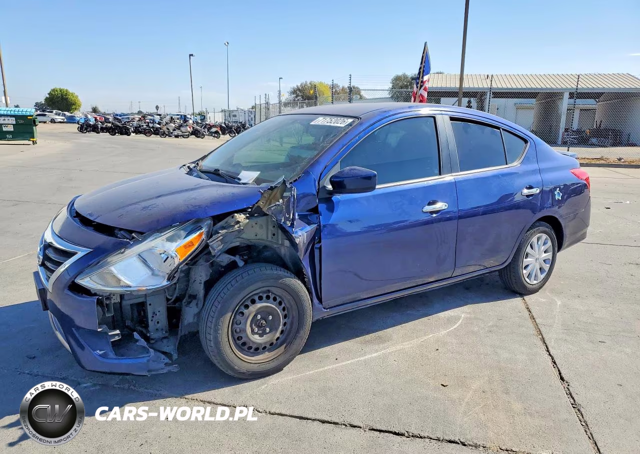 2018 Nissan Versa Sv