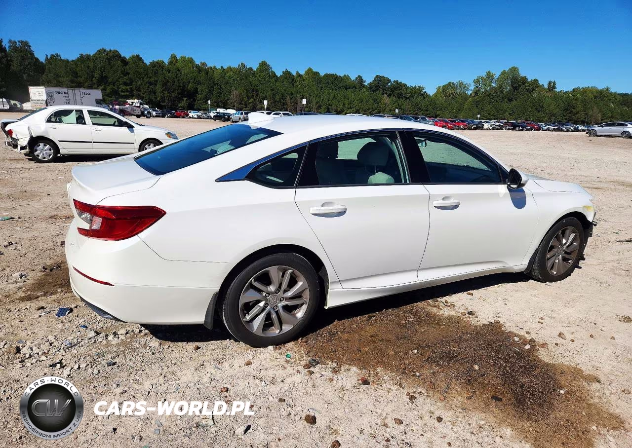 2018 Honda Accord Lx VIN:1HGCV1F1XJA174157 - 3