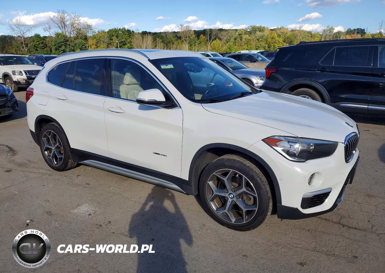 2018 BMW X1 xDrive28I VIN:WBXHT3C38J5K20544 - 4