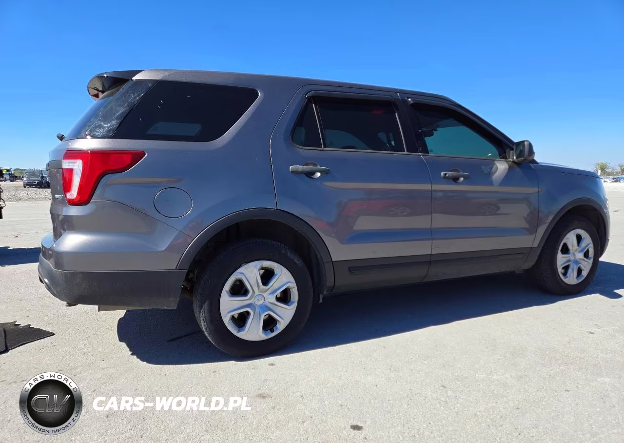 2017 Ford Explorer Police Interceptor VIN:1FM5K8ARXHGE15529 - 3