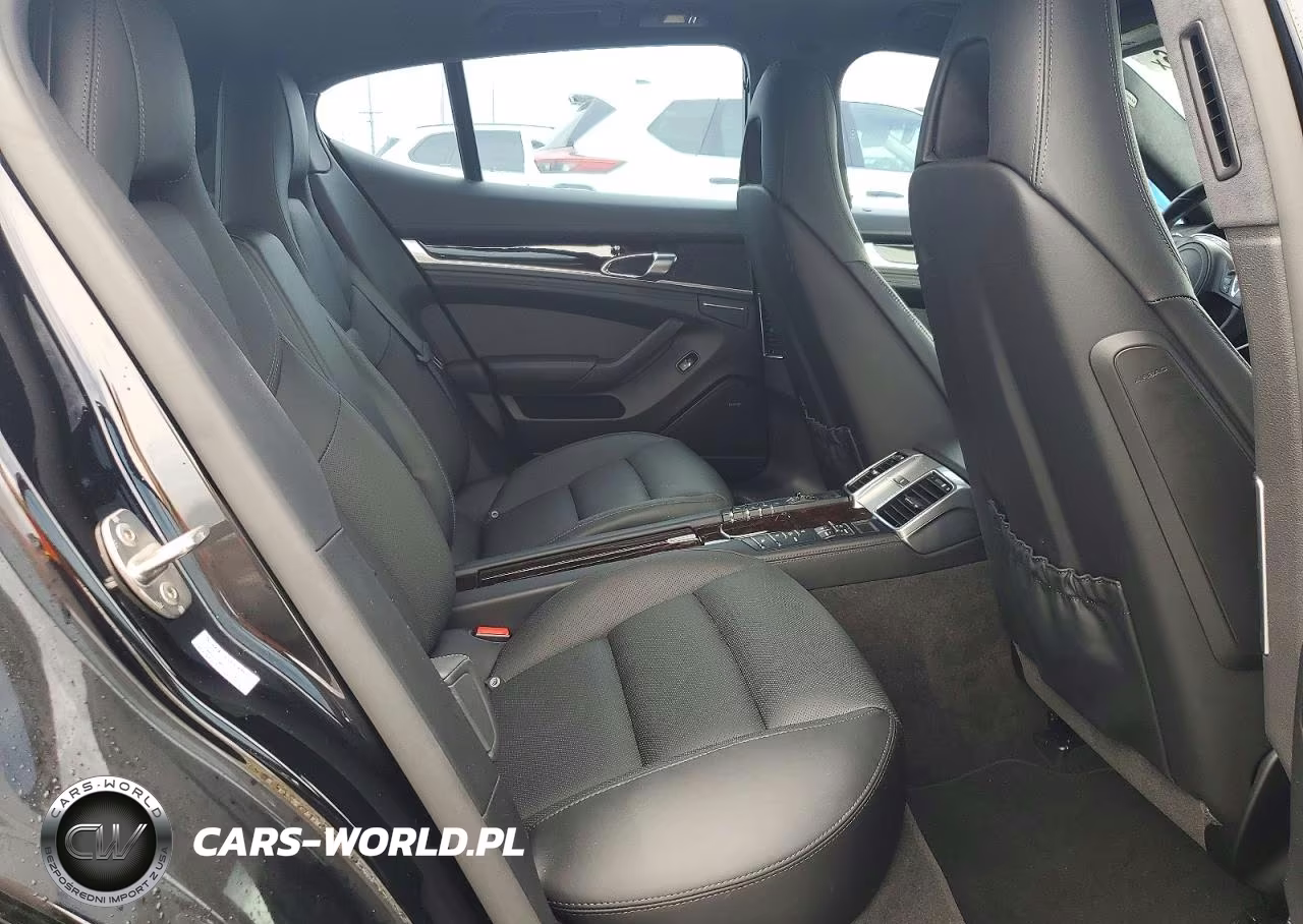 2016 Porsche Panamera Turbo VIN:WP0AC2A7XGL070276 - 10