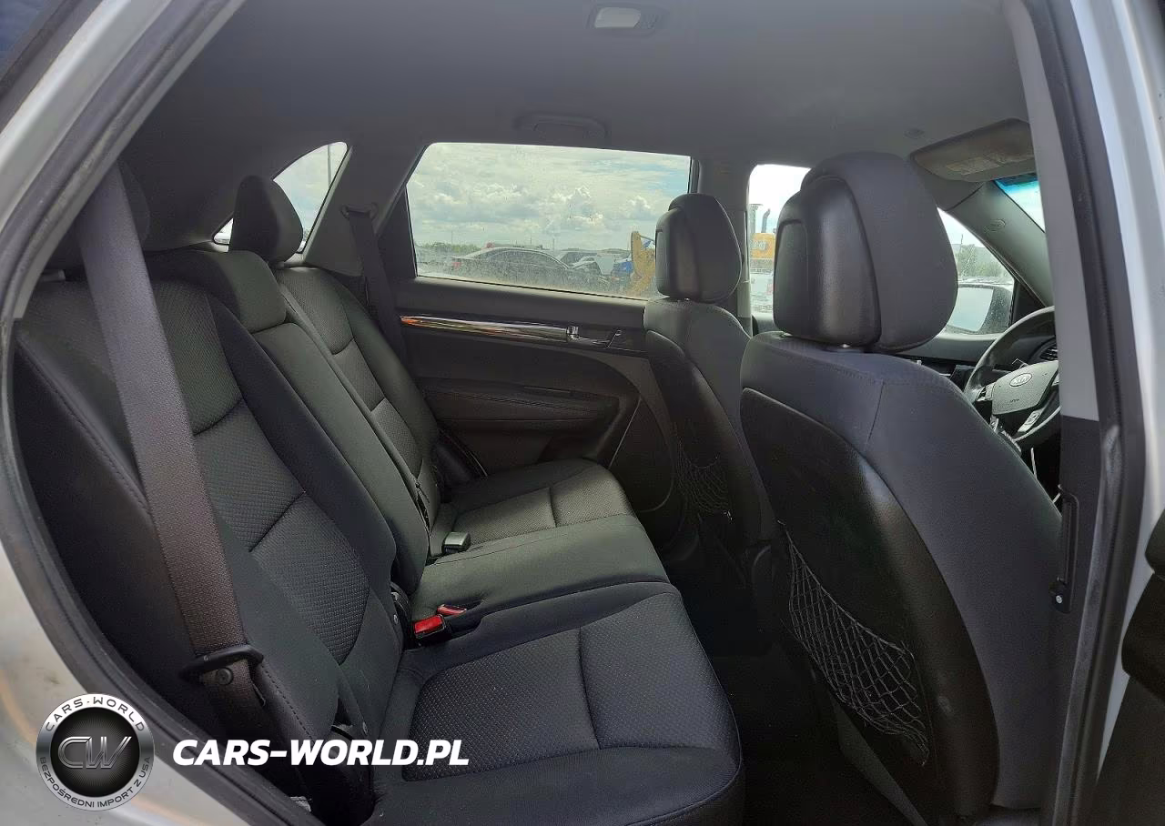 2013 Kia Sorento Lx VIN:5XYKT3A19DG348307 - 10