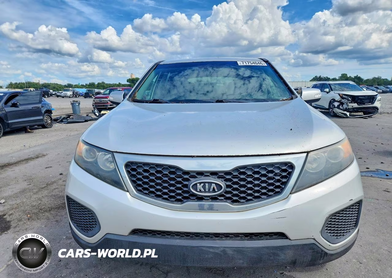 2013 Kia Sorento Lx VIN:5XYKT3A19DG348307 - 5