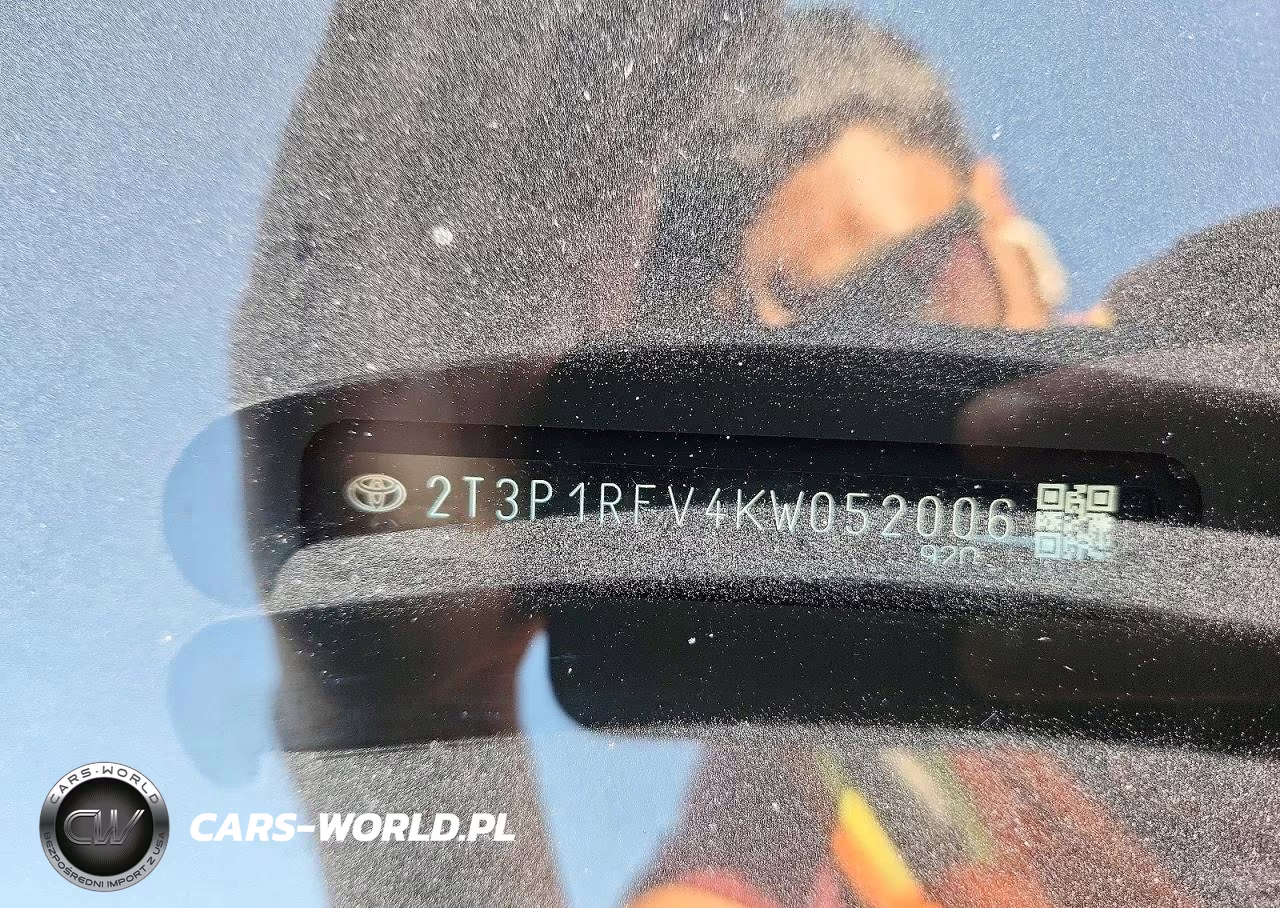 2019 Toyota Rav4 Xle VIN:2T3P1RFV4KW052006 - 12
