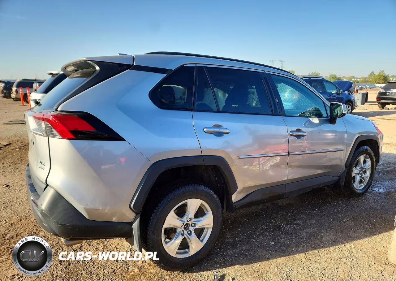 2019 Toyota Rav4 Xle VIN:2T3P1RFV4KW052006 - 3