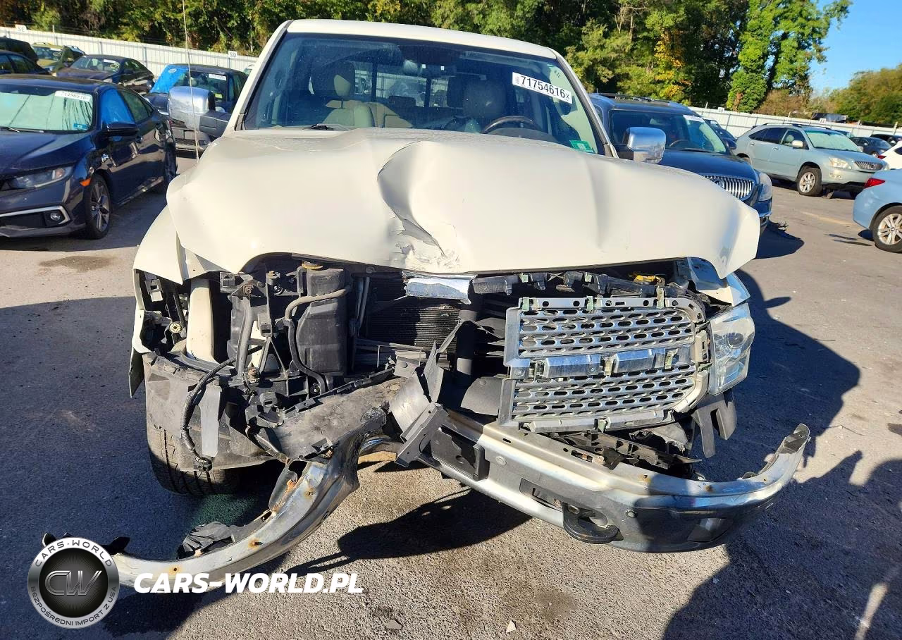 2017 Ram 1500 Laramie VIN:1C6RR7NT7HS538629 - 5