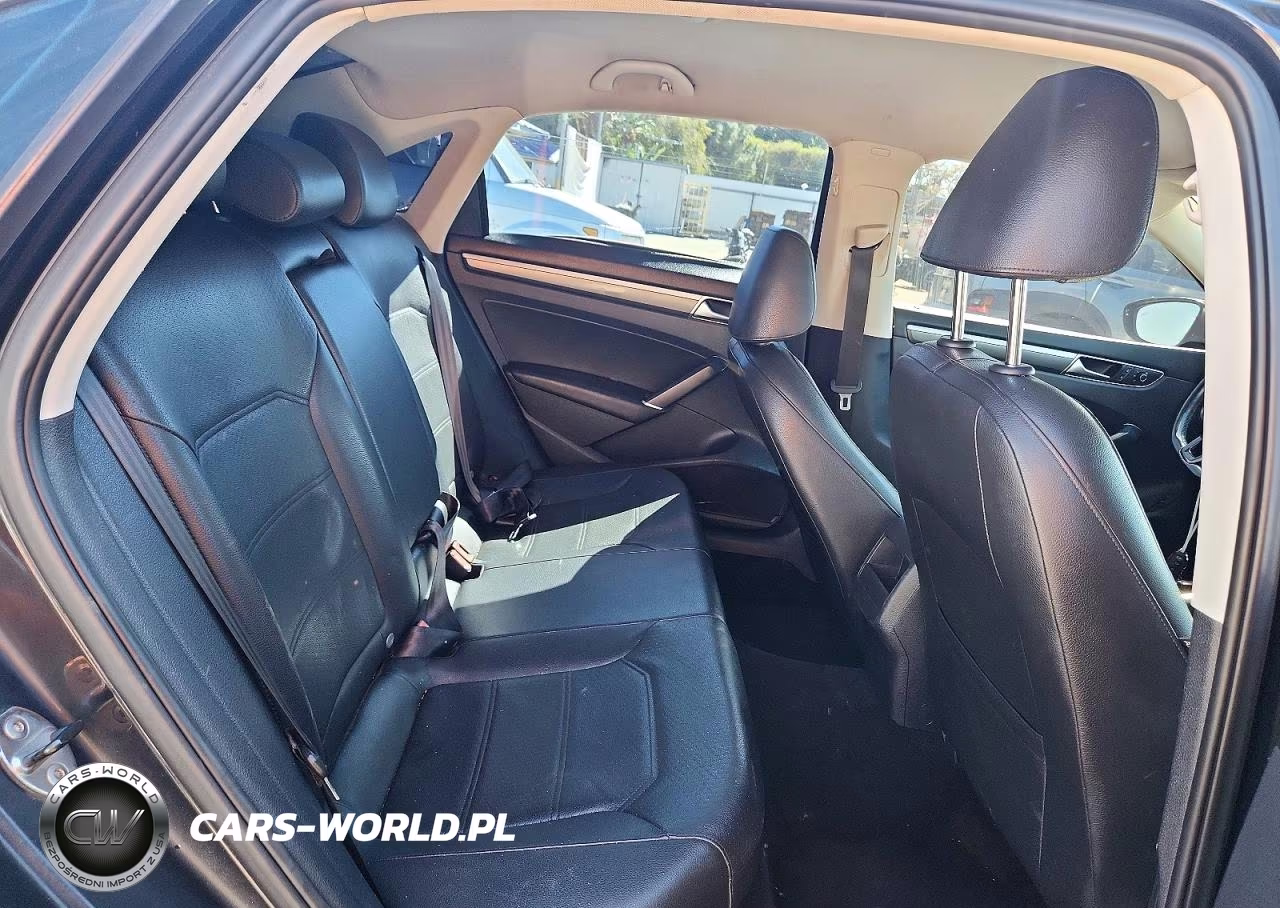 2017 Volkswagen Passat R-Line VIN:1VWDT7A30HC016359 - 10