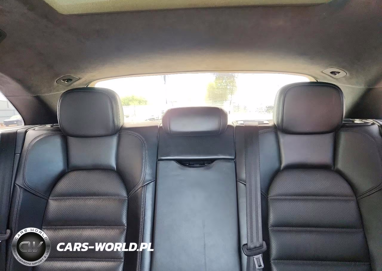 2016 Porsche Macan Turbo VIN:WP1AF2A54GLB93673 - 10