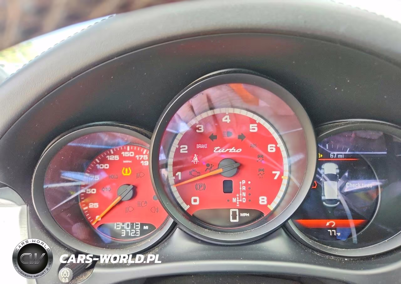 2016 Porsche Macan Turbo VIN:WP1AF2A54GLB93673 - 9