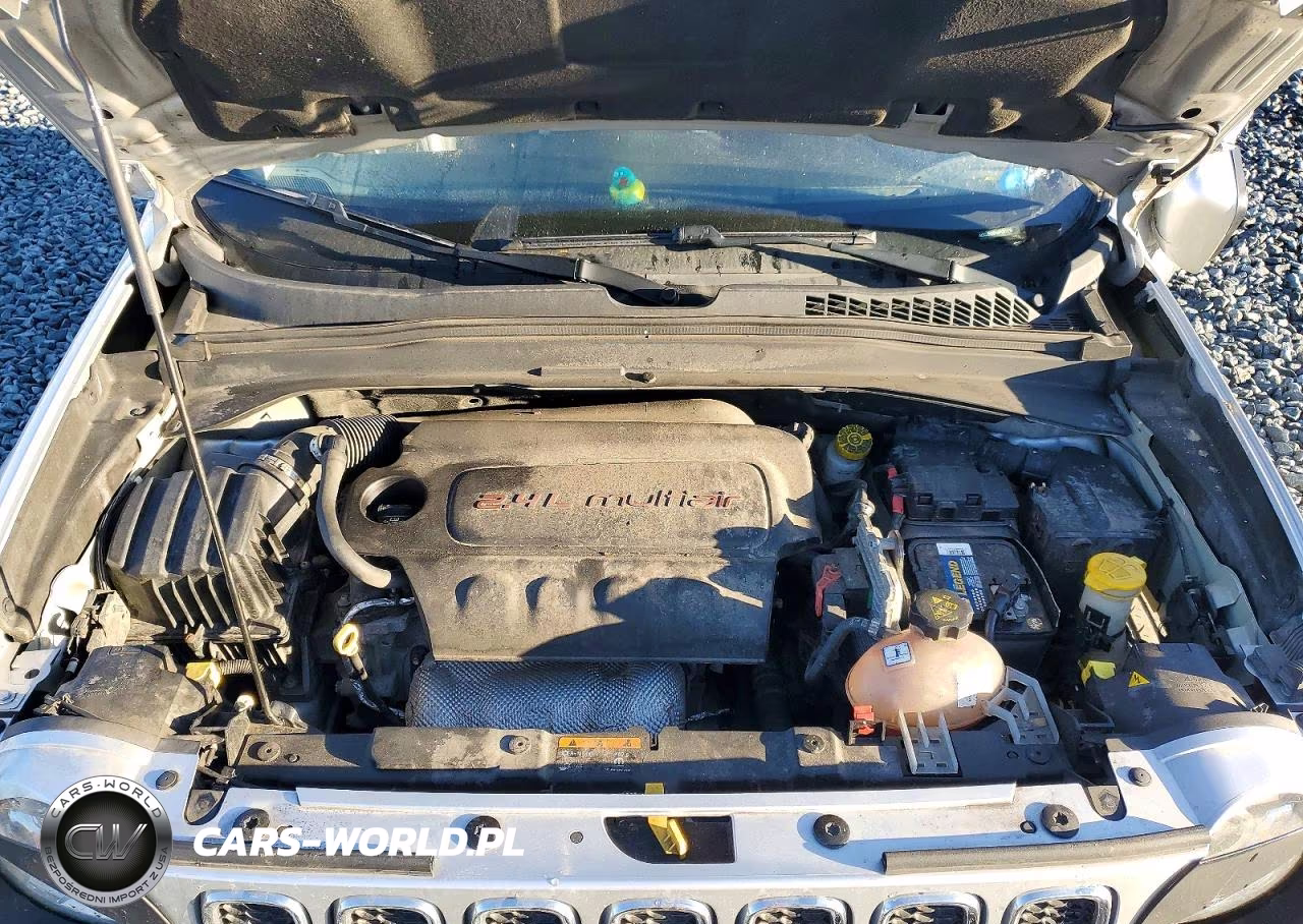 2018 Jeep Renegade Limited VIN:ZACCJBDB0JPG72119 - 12