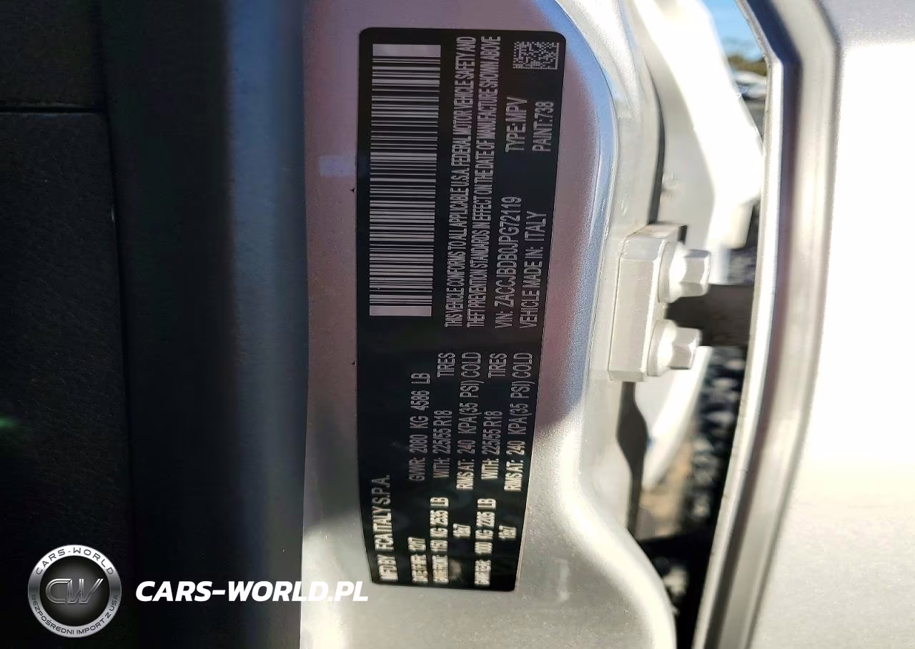 2018 Jeep Renegade Limited VIN:ZACCJBDB0JPG72119 - 13