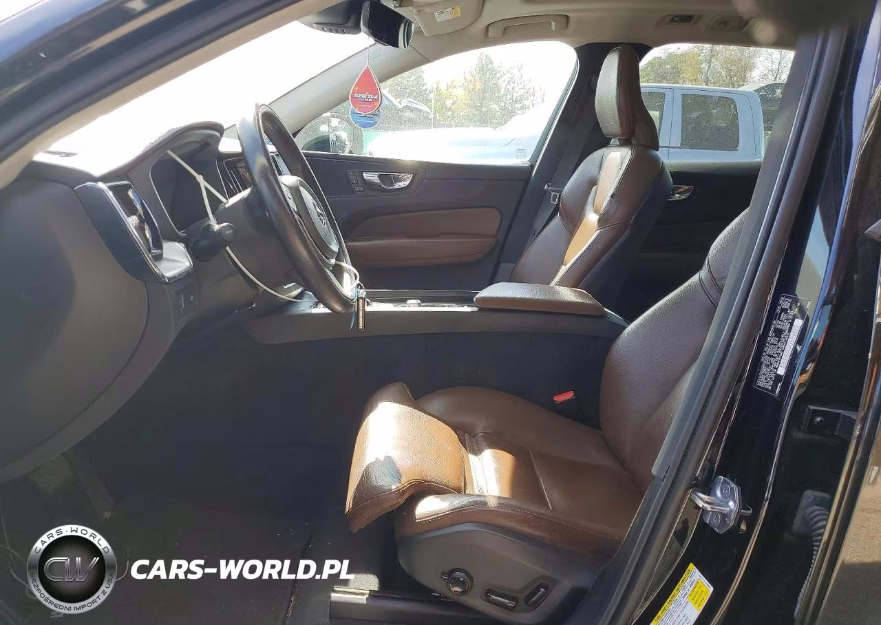 2019 Volvo Xc60 T5 Momentum VIN:LYV102DK8KB197422 - 7