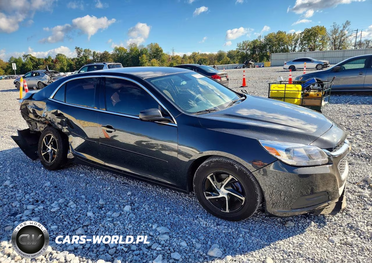 2015 Chevrolet Malibu Ls VIN:1G11B5SL6FF102582 - 4