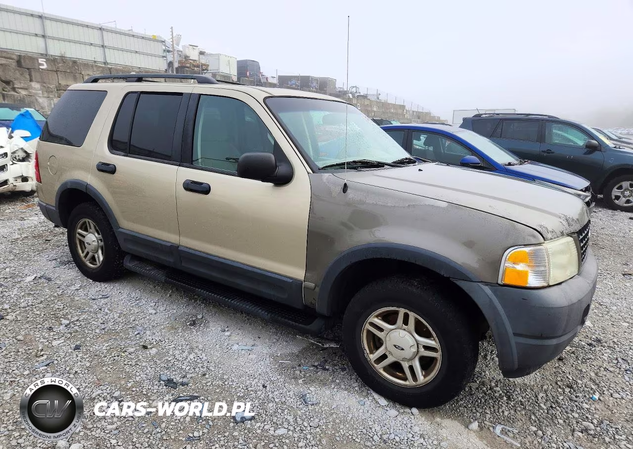 2003 Ford Explorer Xlt VIN:1FMZU83WX3UA06066 - 4