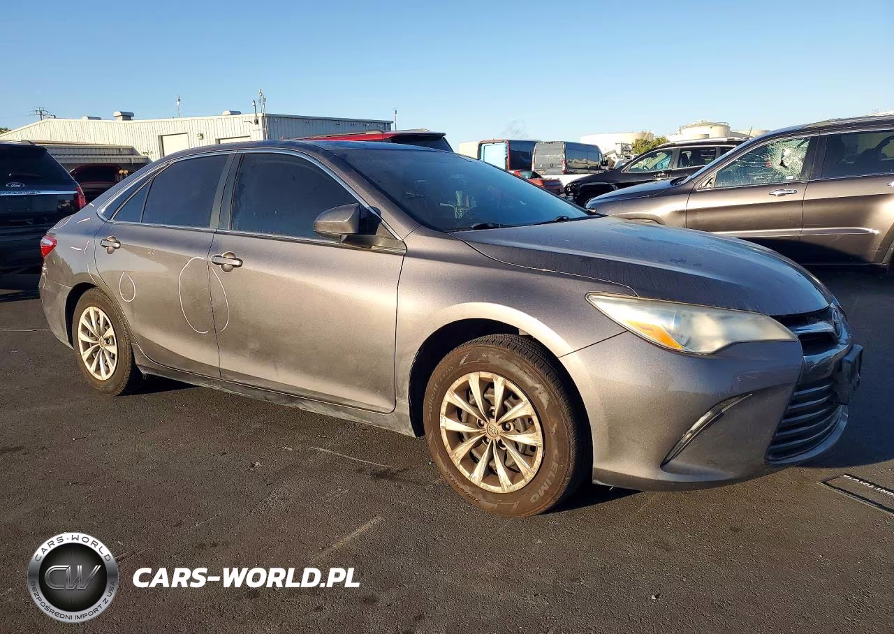 2016 Toyota Camry Le VIN:4T4BF1FK1GR572611 - 4