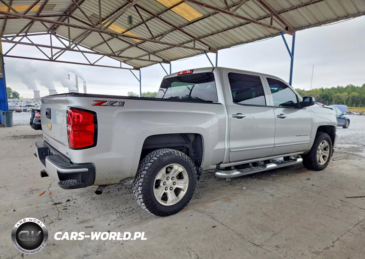 2018 Chevrolet Silverado K1500 Lt VIN:3GCUKREC5JG499734 - 3