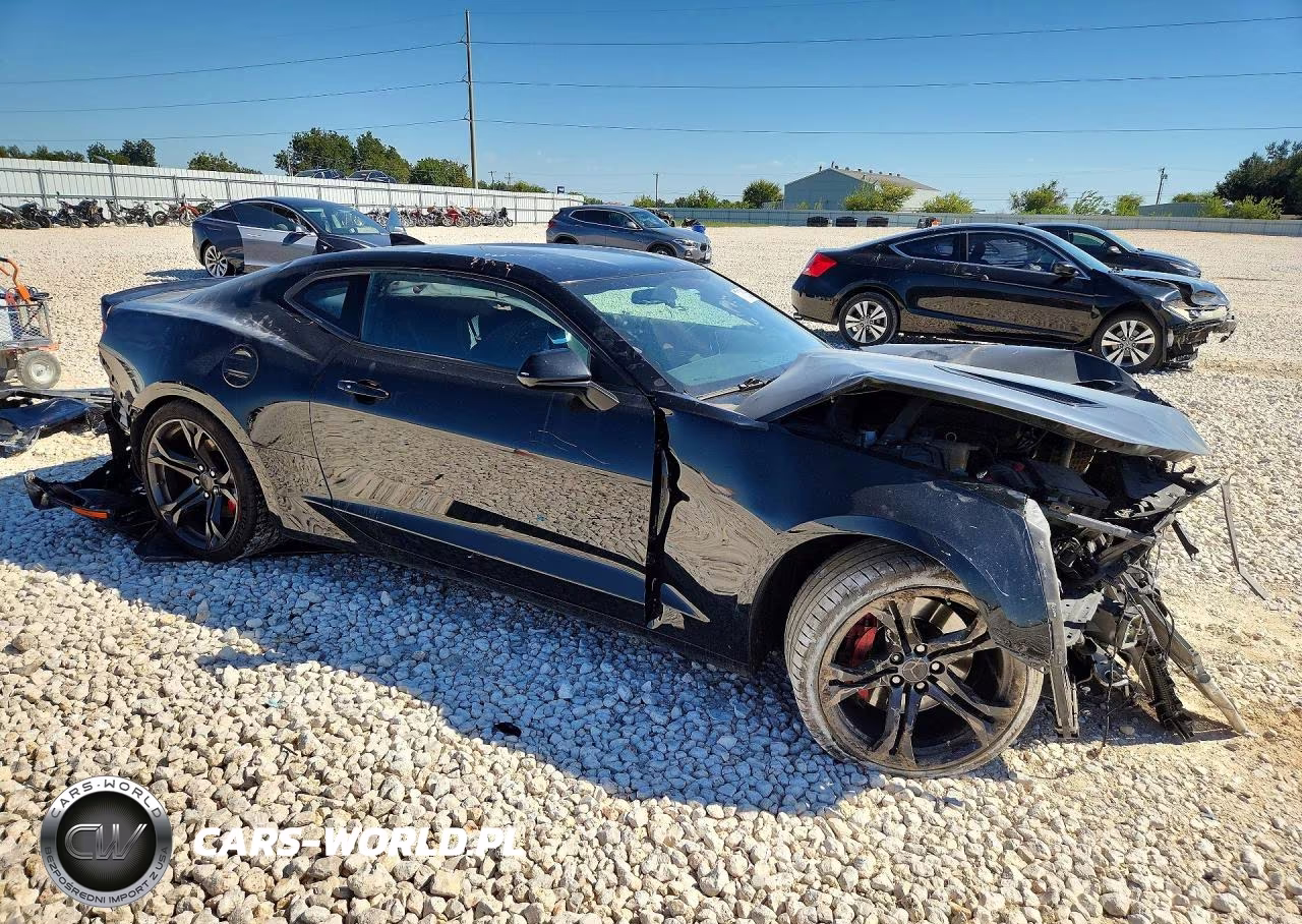 2018 Chevrolet Camaro Ss VIN:1G1FE1R72J0183395 - 4