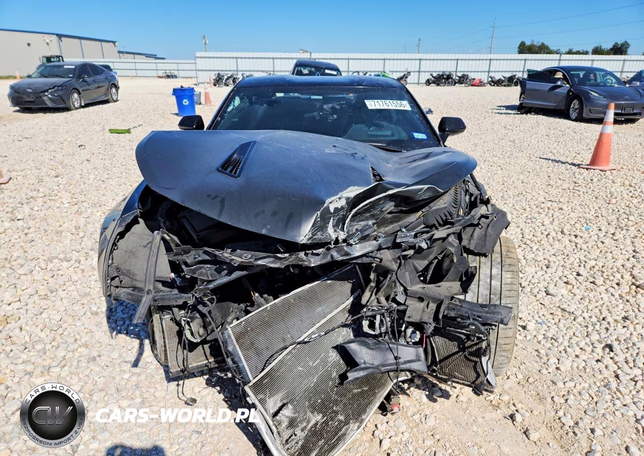 2018 Chevrolet Camaro Ss VIN:1G1FE1R72J0183395 - 5