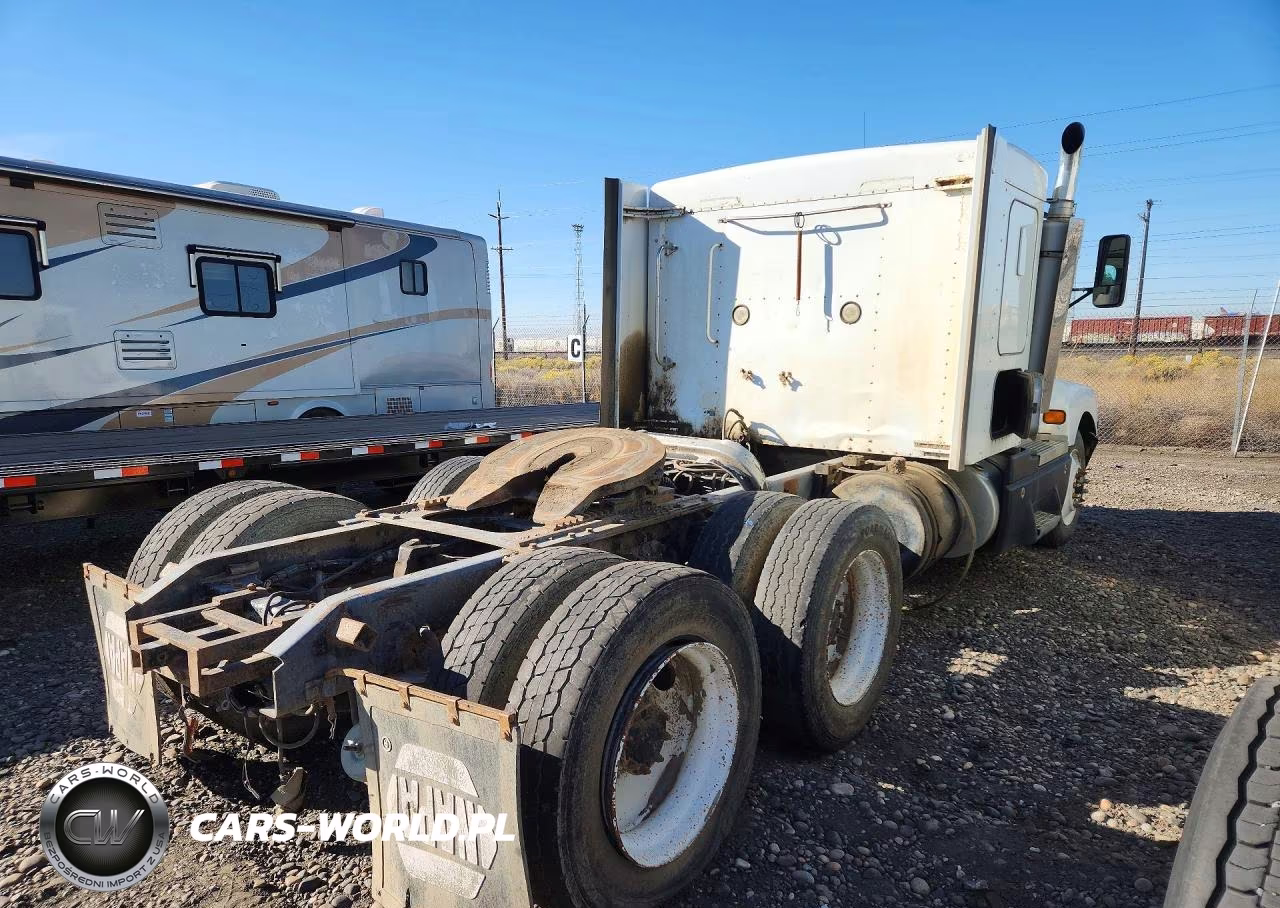 2000 Kenworth T600 Semi Truck VIN:3WKAD69X0YF831010 - 3