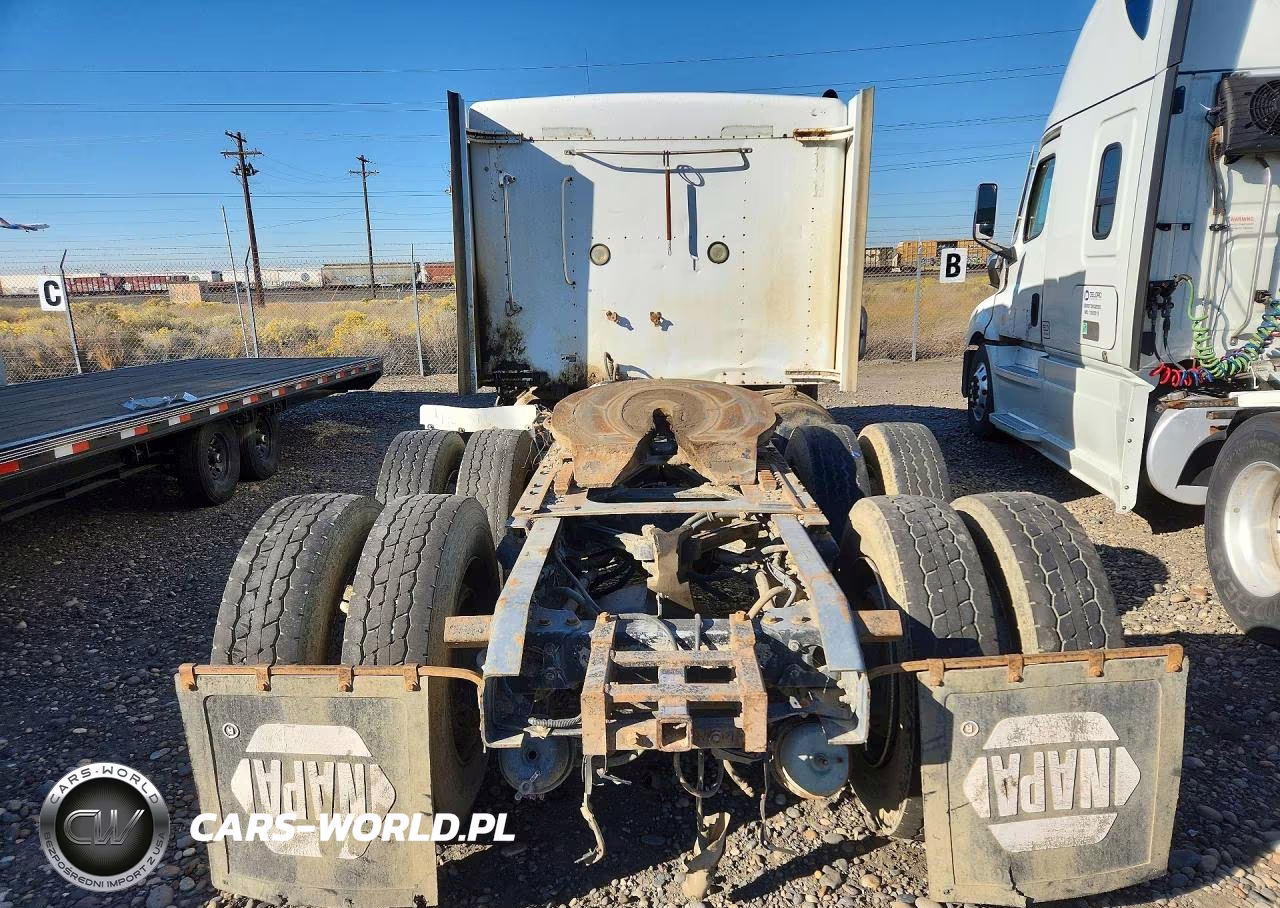 2000 Kenworth T600 Semi Truck VIN:3WKAD69X0YF831010 - 6