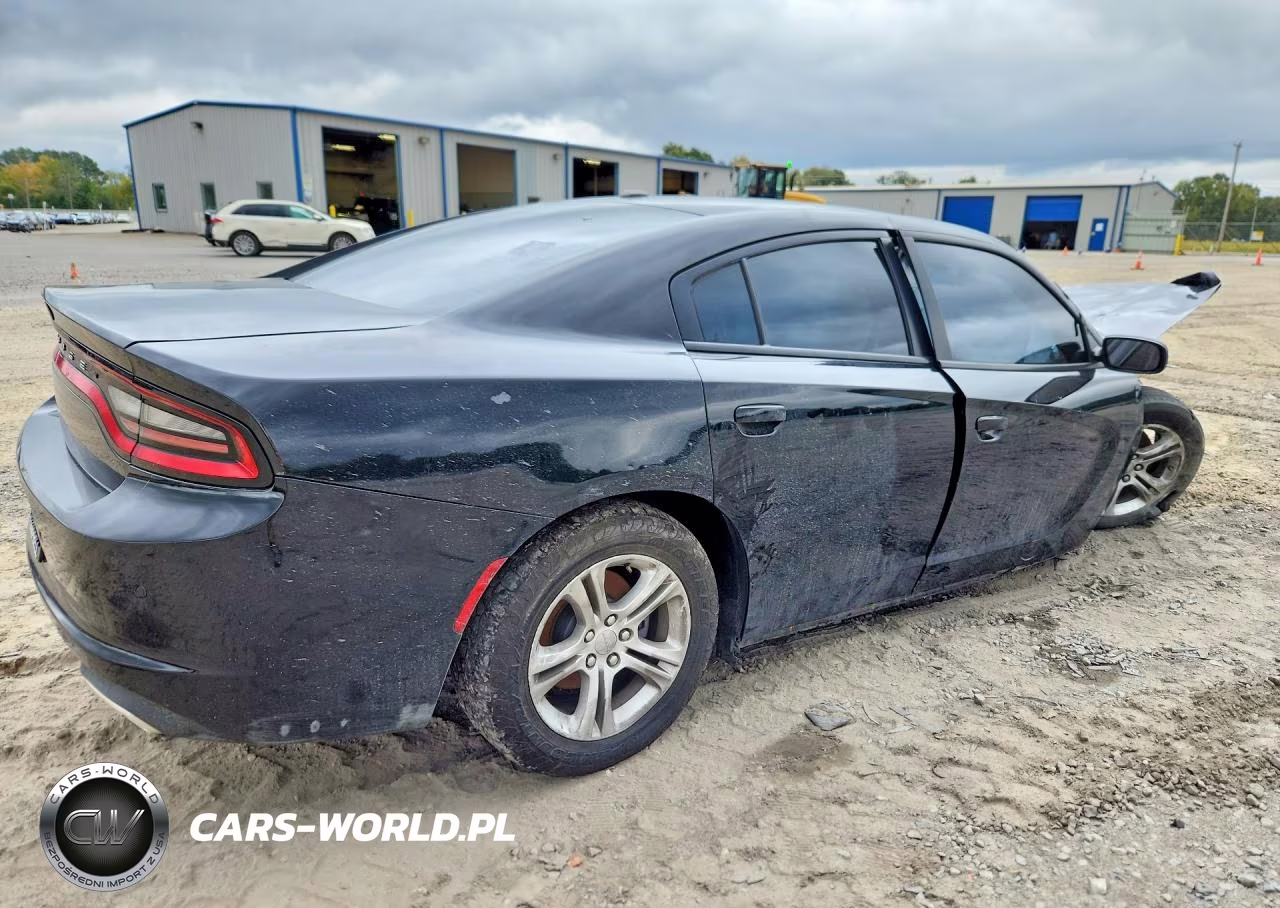 2019 Dodge Charger Sxt VIN:2C3CDXBG4KH707917 - 3