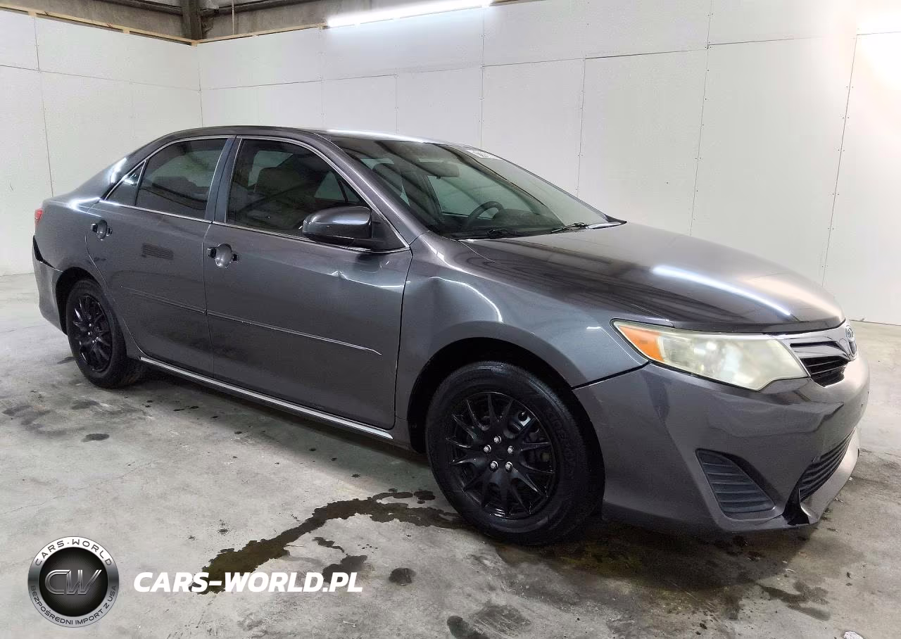 2013 Toyota Camry Le VIN:4T4BF1FK8DR313979 - 4