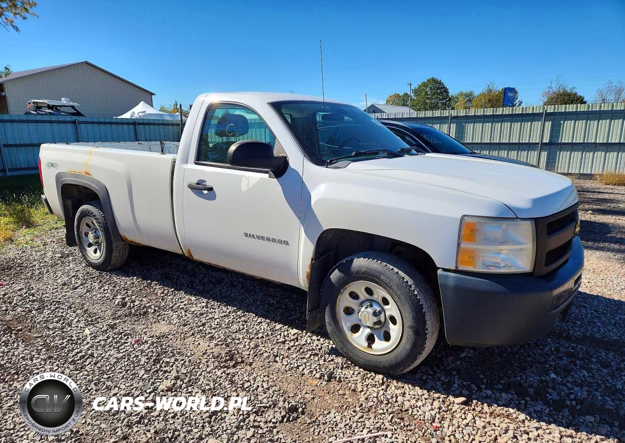 2012 Chevrolet Silverado K1500 VIN:1GCNKPEA1CZ290839 - 4